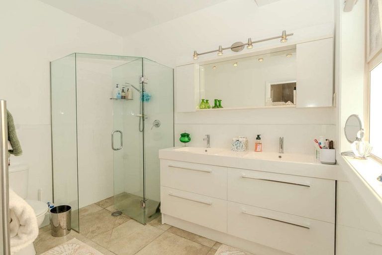 Photo of property in 9 Kotare Heights, Kerikeri, 0230