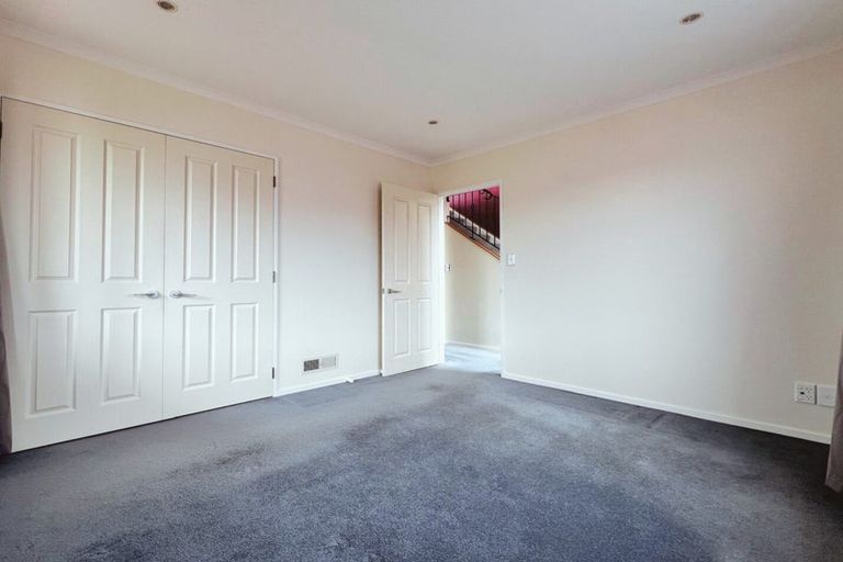 Photo of property in 24 Pendennis Point, Camborne, Porirua, 5026