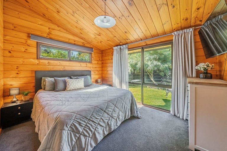 Photo of property in 135 Plateau Road, Te Marua, Upper Hutt, 5018