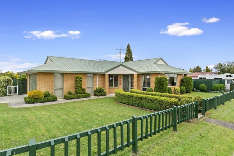 Photo of property in 2 Balmerino Crescent, Pukete, Hamilton, 3200