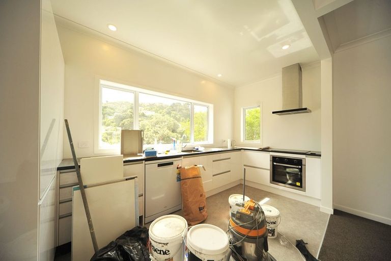 Photo of property in 10 Kellsmere Crescent, Island Bay, Wellington, 6023