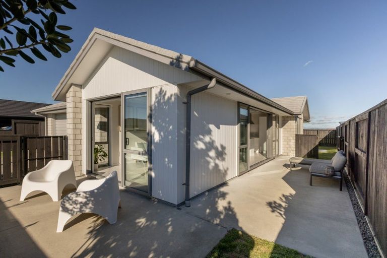 Photo of property in 43 Kaiora Drive, Papamoa Beach, Papamoa, 3118