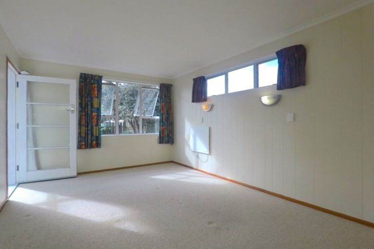 Photo of property in 9 Montgomery Street, Levin, 5510