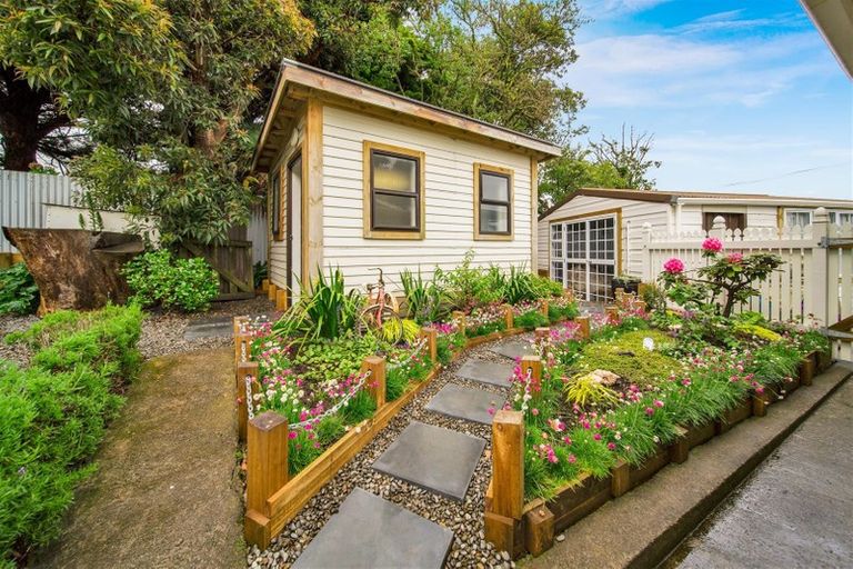 Photo of property in 172 Egmont Street, Patea, 4520