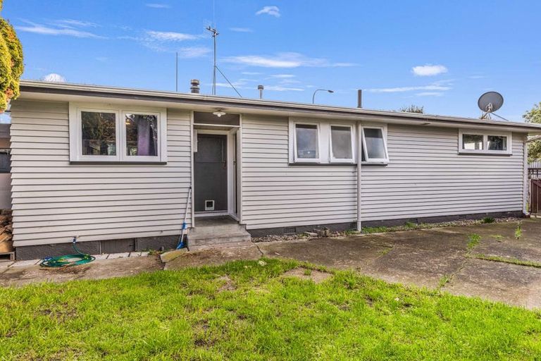 Photo of property in 1 Dampier Avenue, Awapuni, Palmerston North, 4412