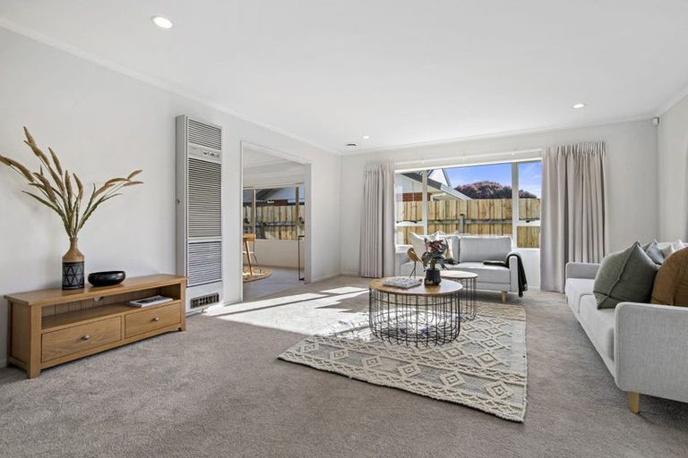 Photo of property in 43 Admiral Crescent, Flagstaff, Hamilton, 3210