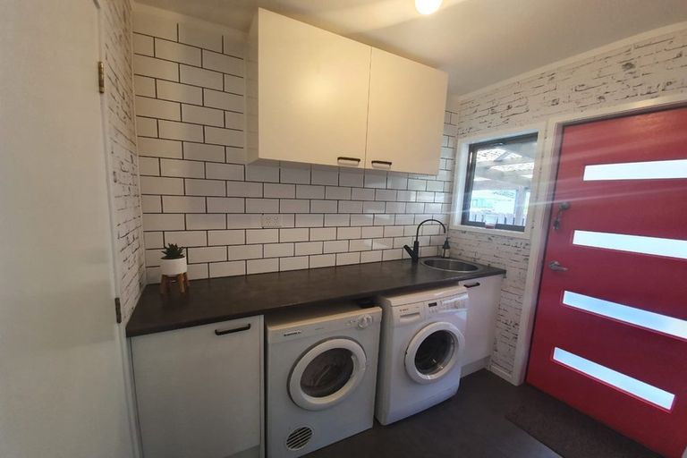 Photo of property in 9 Kirrama Place, Conifer Grove, Takanini, 2112