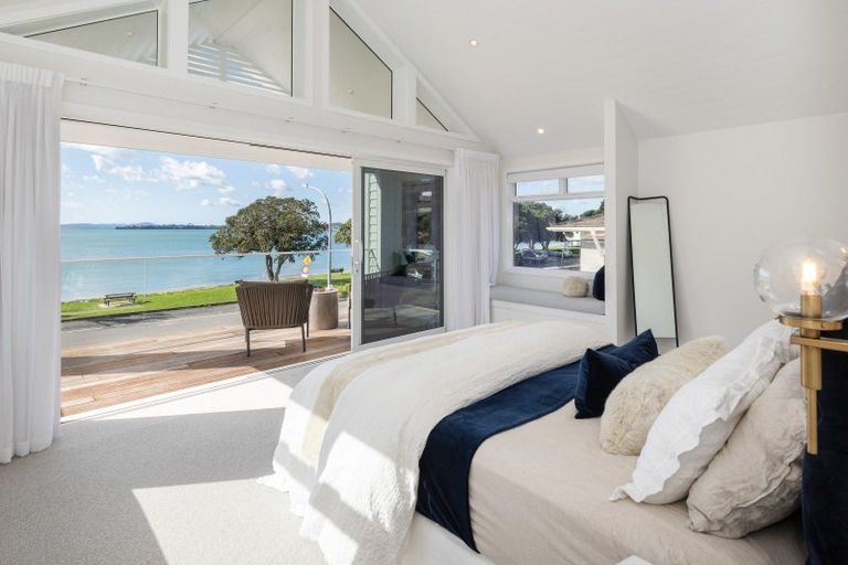 Photo of property in 15 Shelly Beach Parade, Cockle Bay, Auckland, 2014