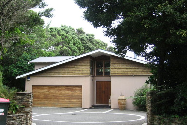 Photo of property in 16 Torwood Road, Khandallah, Wellington, 6035