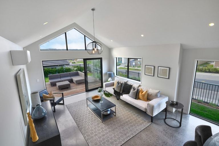 Photo of property in 38 Vinistra Road, Kumeu, 0810