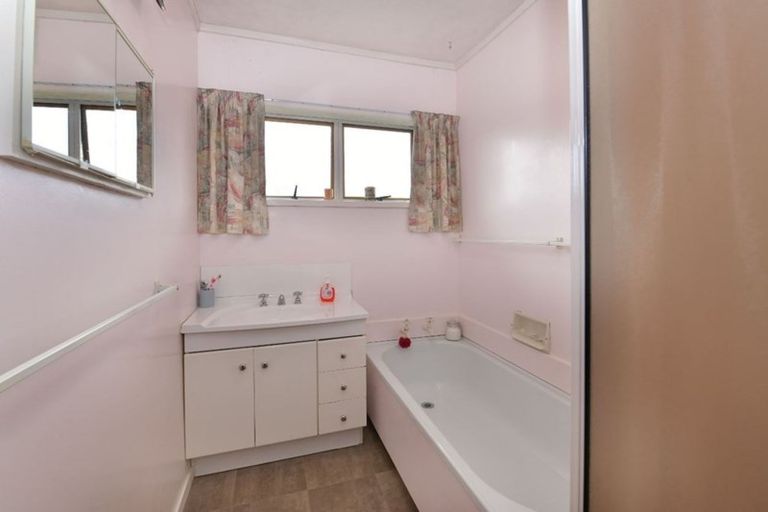 Photo of property in 1/486 Hibiscus Coast Highway, Orewa, 0931