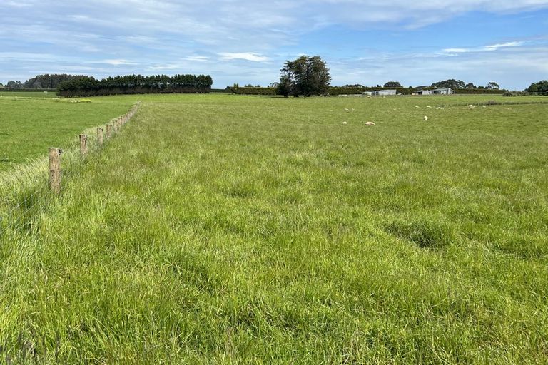 Photo of property in 35 Heads Road, Woodlands, Invercargill, 9871