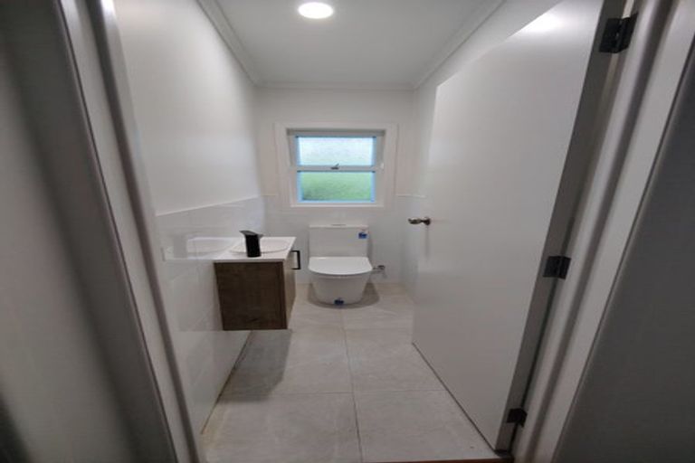 Photo of property in 32 Monarch Avenue, Hillcrest, Auckland, 0627