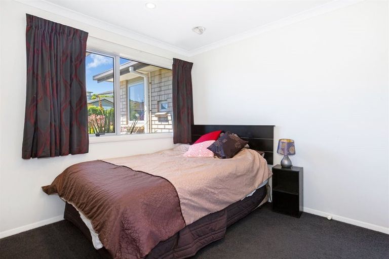 Photo of property in 31 Paparoa Crescent, Aotea, Porirua, 5024