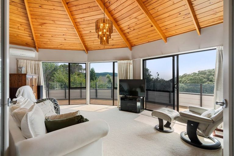 Photo of property in 400 Onemana Drive, Onemana, Whangamata, 3691