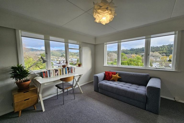 Photo of property in 11 Morrison Grove, Stokes Valley, Lower Hutt, 5019