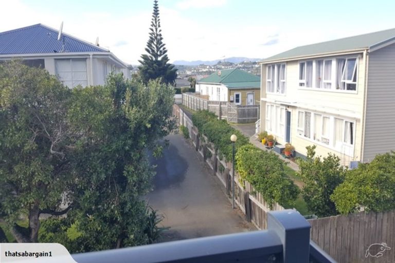 Photo of property in 18/125 Queens Drive, Lyall Bay, Wellington, 6022