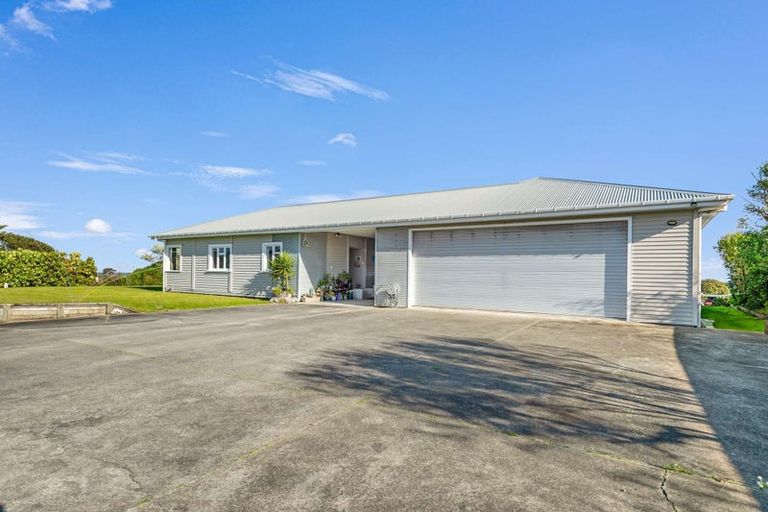 Photo of property in 153 Cornfoot Street, Castlecliff, Whanganui, 4501