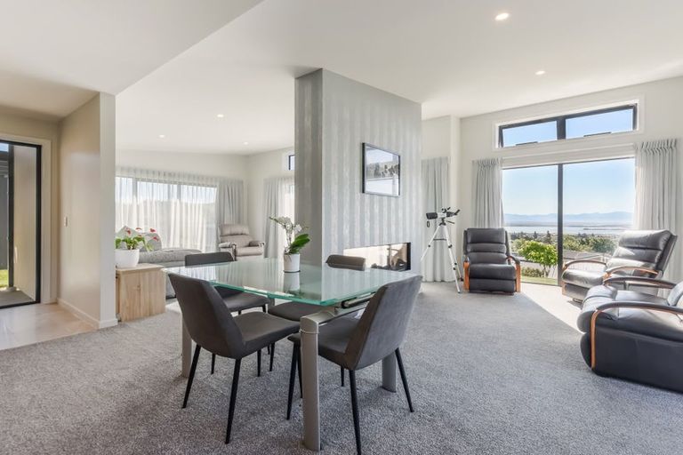 Photo of property in 14 Hill Tops Way, Stoke, Nelson, 7011