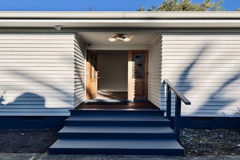 Photo of property in 1/98 Memorial Avenue, Ilam, Christchurch, 8053