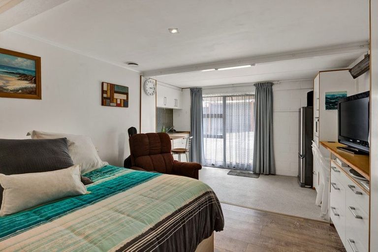 Photo of property in 7 Ponderosa Place, Opunake, 4616