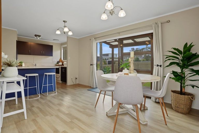 Photo of property in 4 Motiti Road, Papamoa Beach, Papamoa, 3118