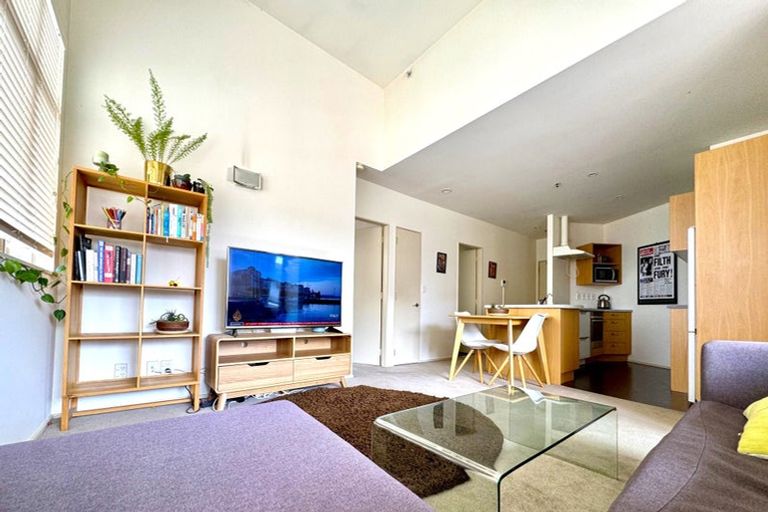 Photo of property in Hume House, 31/152 The Terrace, Wellington Central, Wellington, 6011