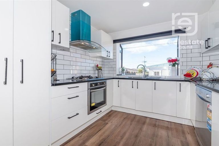 Photo of property in 3a Aotea Road, Glen Eden, Auckland, 0602