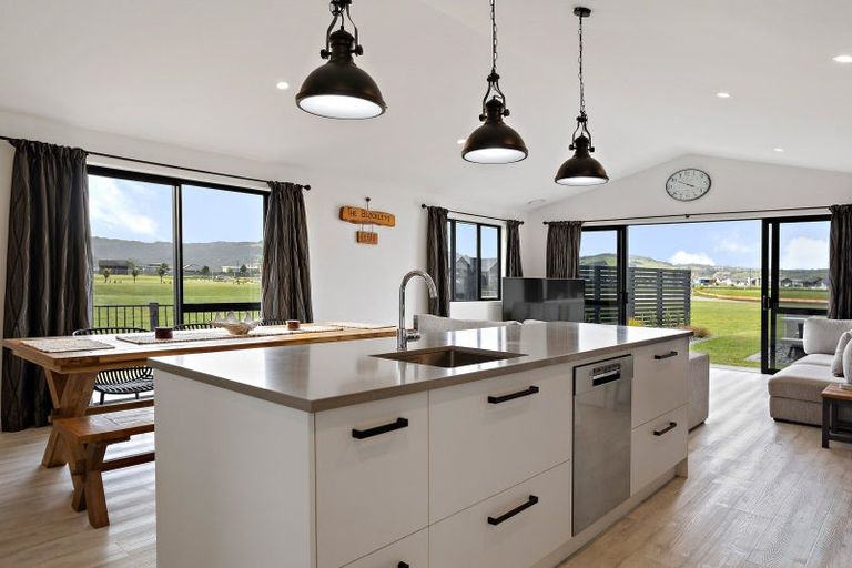 Photo of property in 3 Awatea Drive, Whitianga, 3510