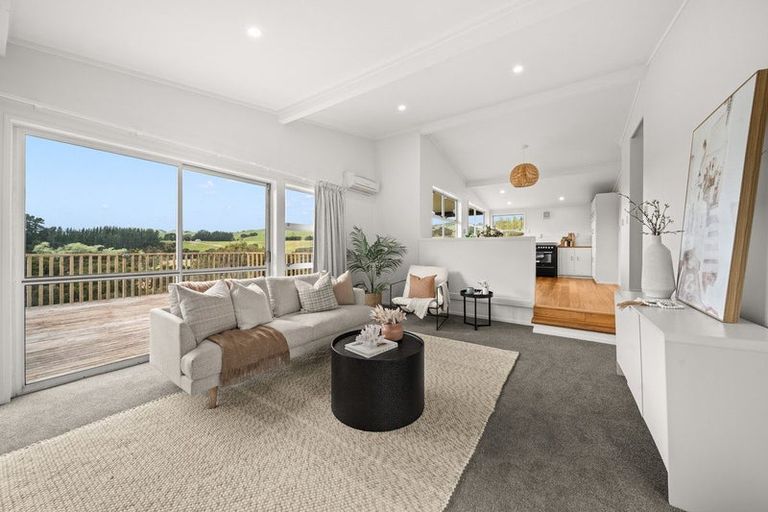 Photo of property in 307 Ruakokoputuna Road, Ruakokoputuna, Martinborough, 5781