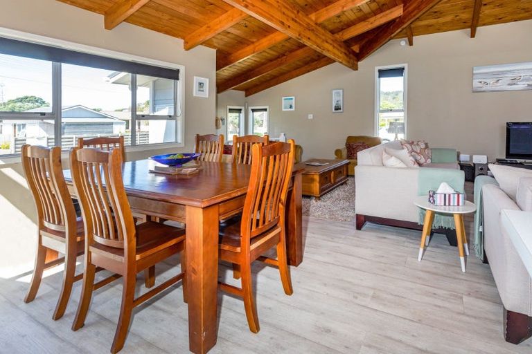 Photo of property in 115 Rangi Avenue, Whangamata, 3620