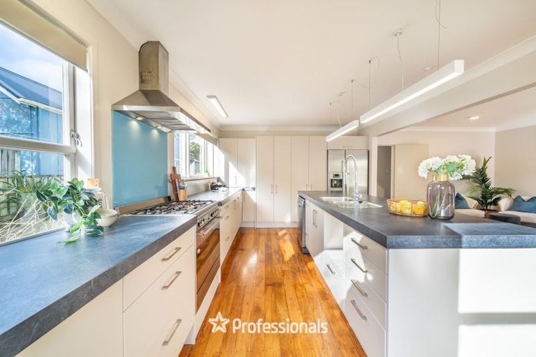 Photo of property in 108 Normandale Road, Normandale, Lower Hutt, 5010