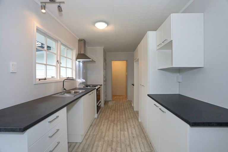 Photo of property in 51 Station Road, Marton, 4710