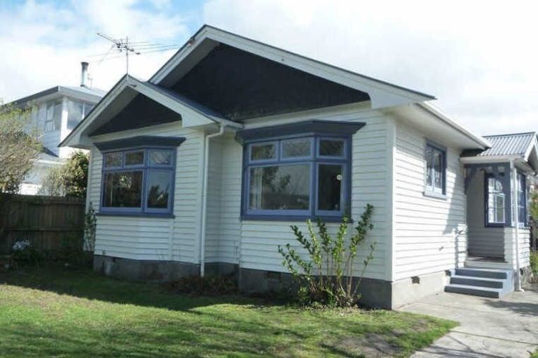 Photo of property in 111 Saint Martins Road, Saint Martins, Christchurch, 8022