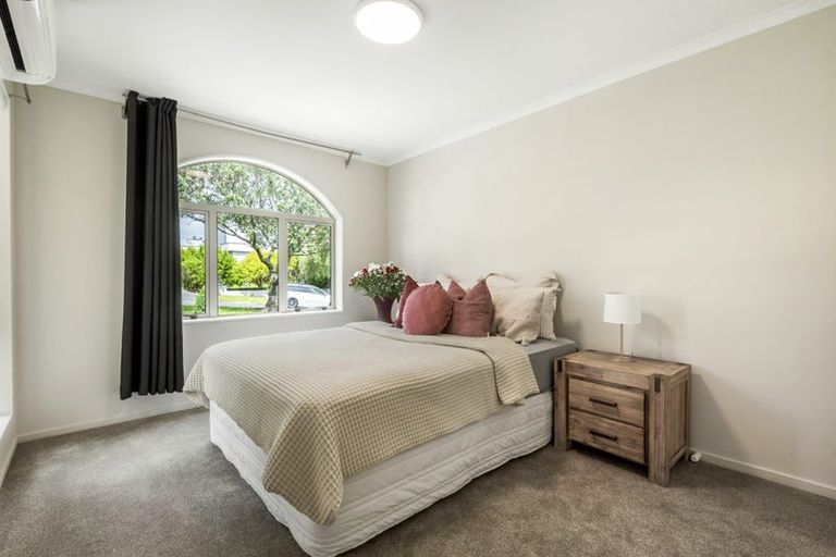 Photo of property in 15 Rangi Avenue, Schnapper Rock, Auckland, 0632