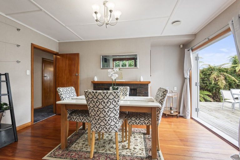 Photo of property in 5 Featherston Street, Takaro, Palmerston North, 4412