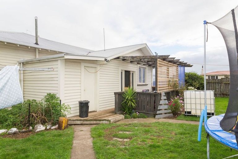 Photo of property in 9 Alma Street, Dannevirke, 4930