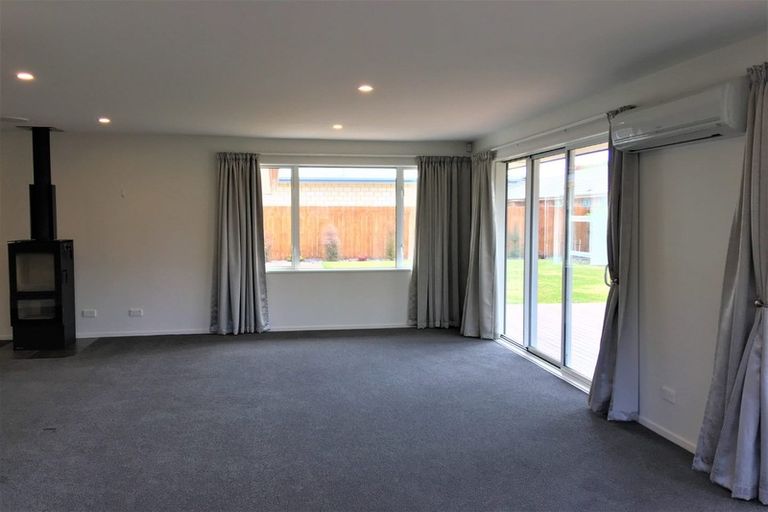 Photo of property in 3 Karen Lane, Beckenham, Christchurch, 8023