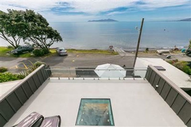 Photo of property in 10 Ocean Parade, Pukerua Bay, 5026