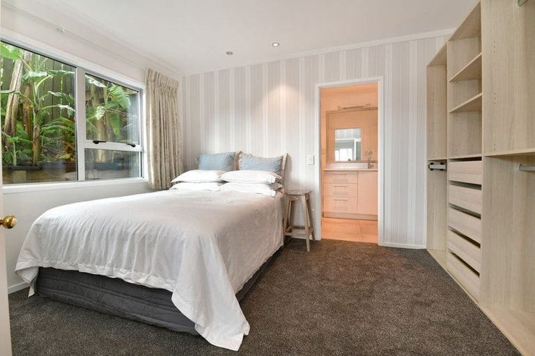 Photo of property in 4 Claude Road, Stanmore Bay, Whangaparaoa, 0932