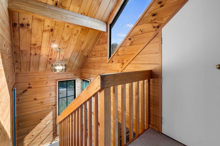 Photo of property in 38 Gemini Place, Kawaha Point, Rotorua, 3010