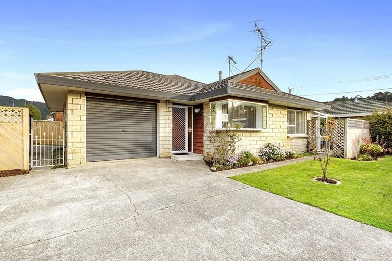 Photo of property in 2/237 Stokes Valley Road, Stokes Valley, Lower Hutt, 5019