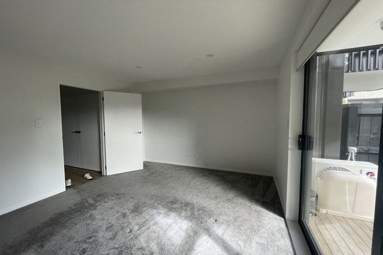 Photo of property in 5/30b Westgate Drive, Massey, Auckland, 0614