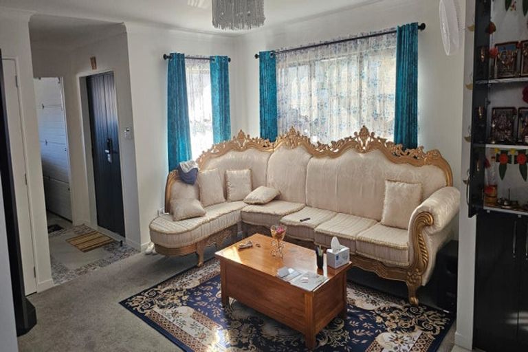 Photo of property in 75a Andrew Road, Howick, Auckland, 2010