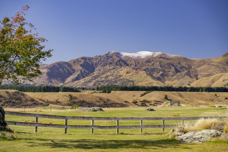 Photo of property in 182 Stevenson Road, Wanaka, 9382