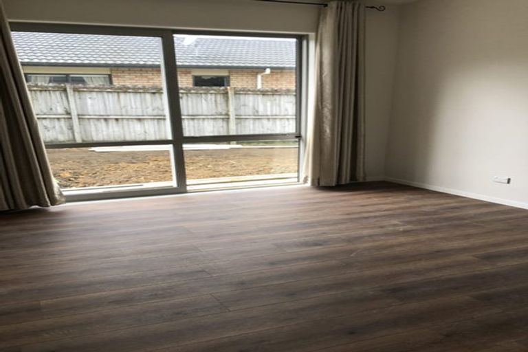 Photo of property in 9 Parkhaven Drive, Rosehill, Papakura, 2113