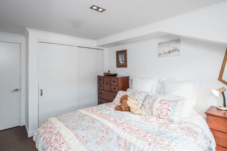 Photo of property in Augusta Apartments, 19/254 Willis Street, Te Aro, Wellington, 6011