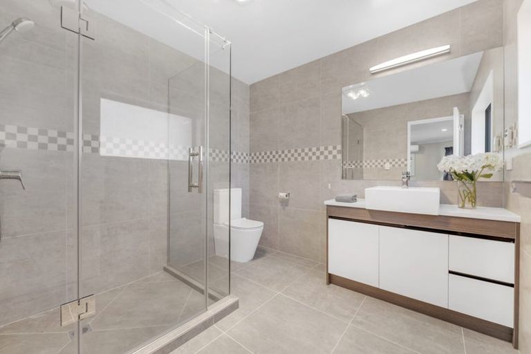 Photo of property in 26 Hikuawa Road, Flat Bush, Auckland, 2019