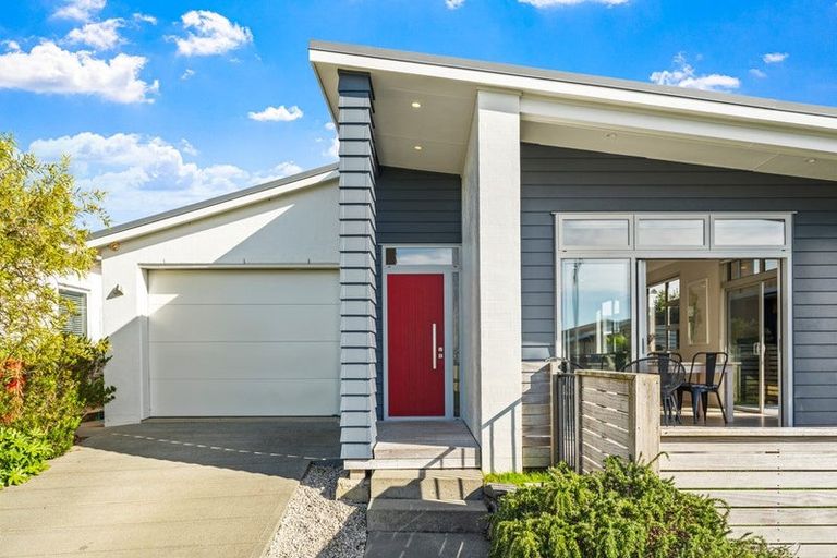 Photo of property in 14 Hampton Mews, Snells Beach, 0920