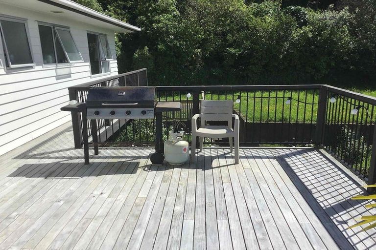 Photo of property in 35 Inlet View, Titahi Bay, Porirua, 5022